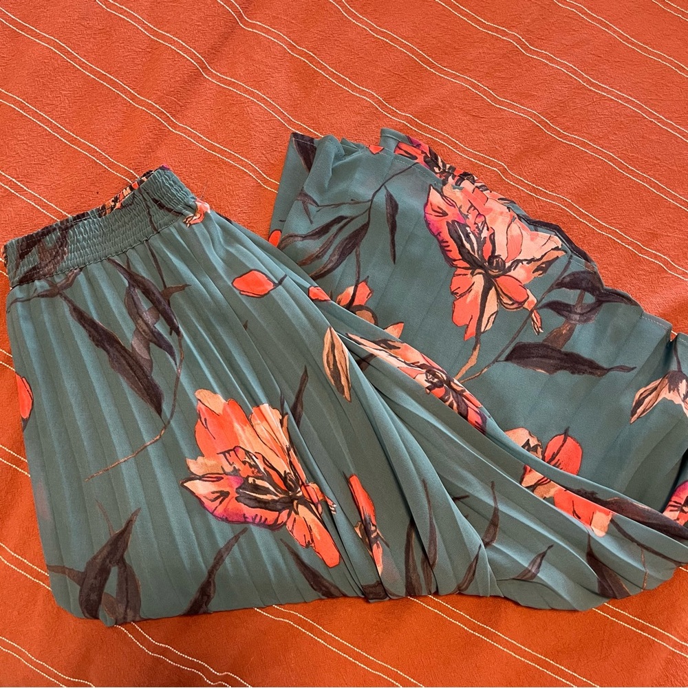 Target - Mid-length Skirt